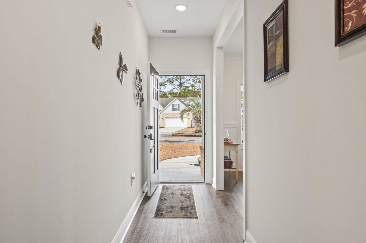 207 Putney Ct. Photo 5