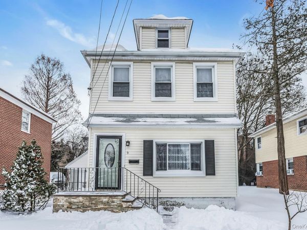 9 Belmont Avenue, Floral Park, NY 11001