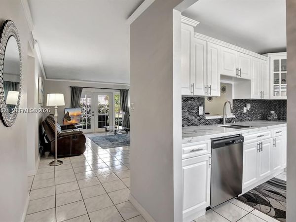 219 NE 14th Ave , Unit 107, Hallandale Beach, FL 33009