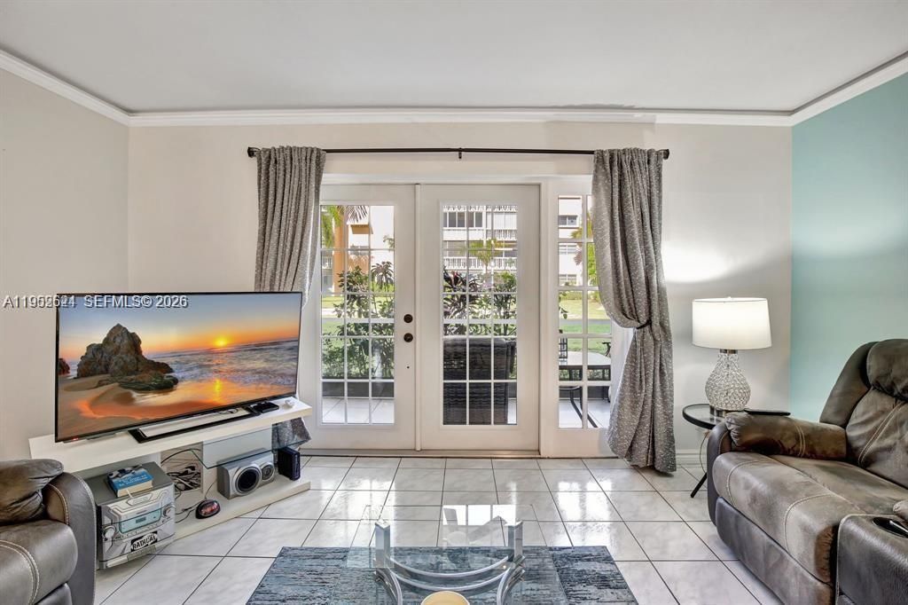 219 NE 14th Ave , Unit 107, Hallandale Beach, FL 33009 Photo