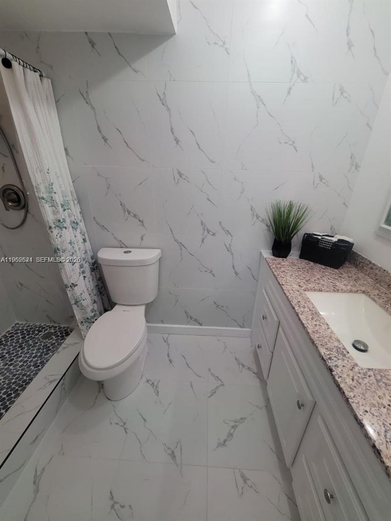 219 NE 14th Ave , Unit 107, Hallandale Beach, FL 33009 Photo