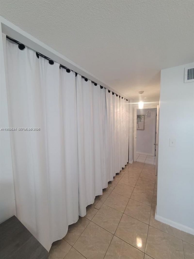 219 NE 14th Ave , Unit 107, Hallandale Beach, FL 33009 Photo
