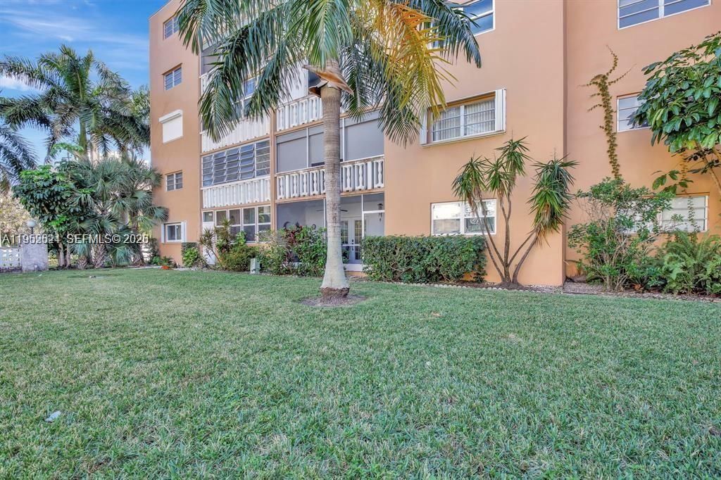219 NE 14th Ave , Unit 107, Hallandale Beach, FL 33009 Photo