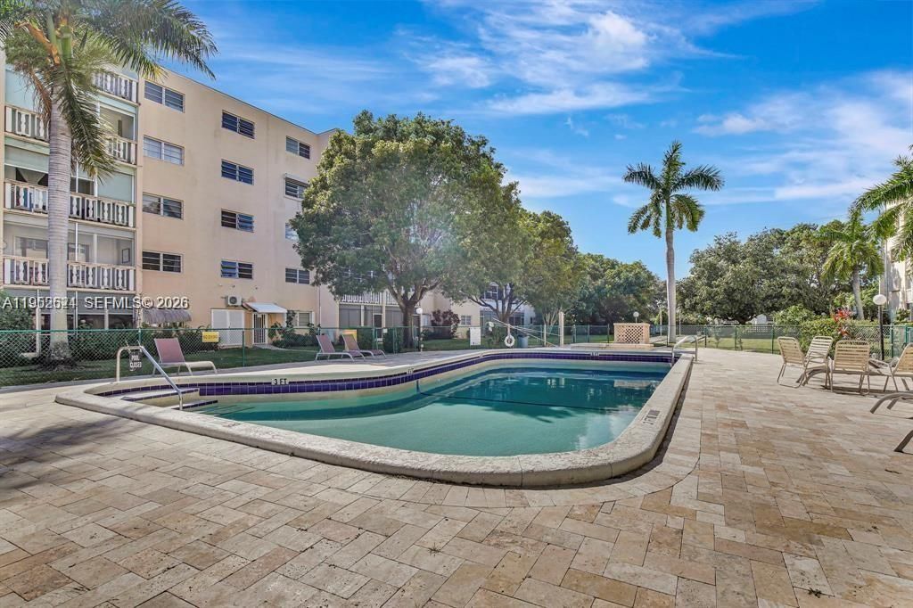 219 NE 14th Ave , Unit 107, Hallandale Beach, FL 33009 Photo