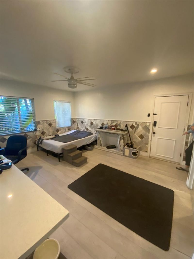 8200 Byron Ave, Unit 2, Miami Beach, FL 33141 Photo