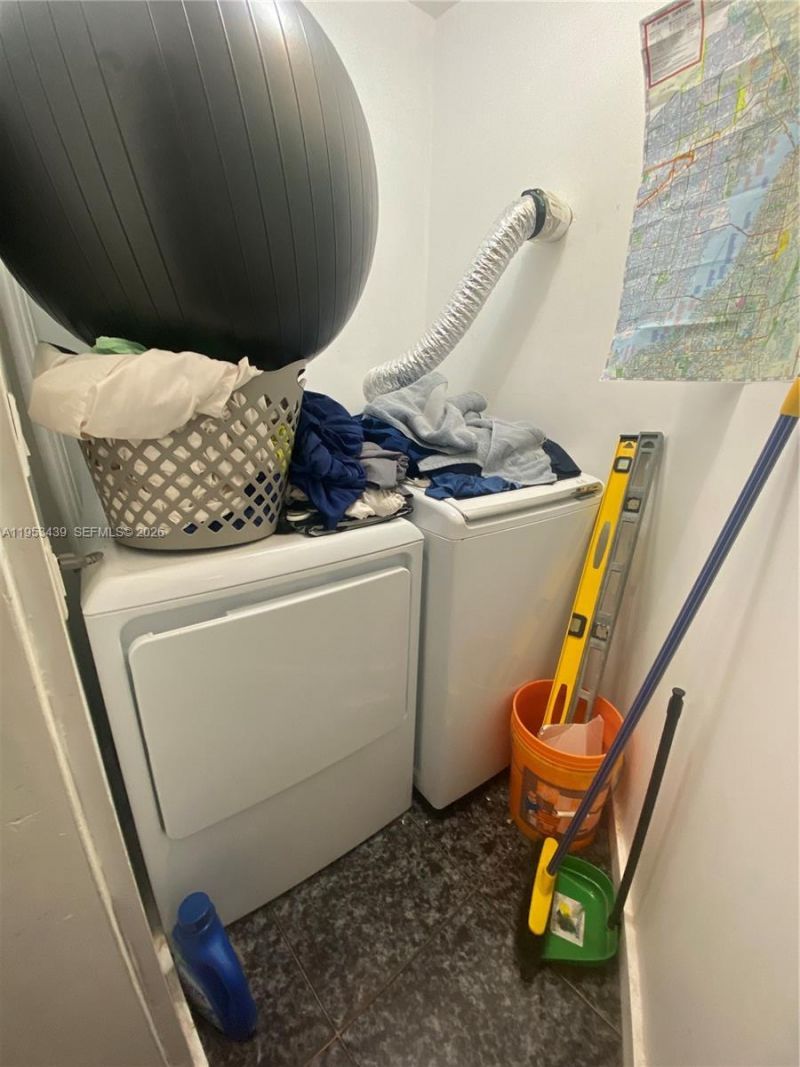 8200 Byron Ave, Unit 2, Miami Beach, FL 33141 Photo