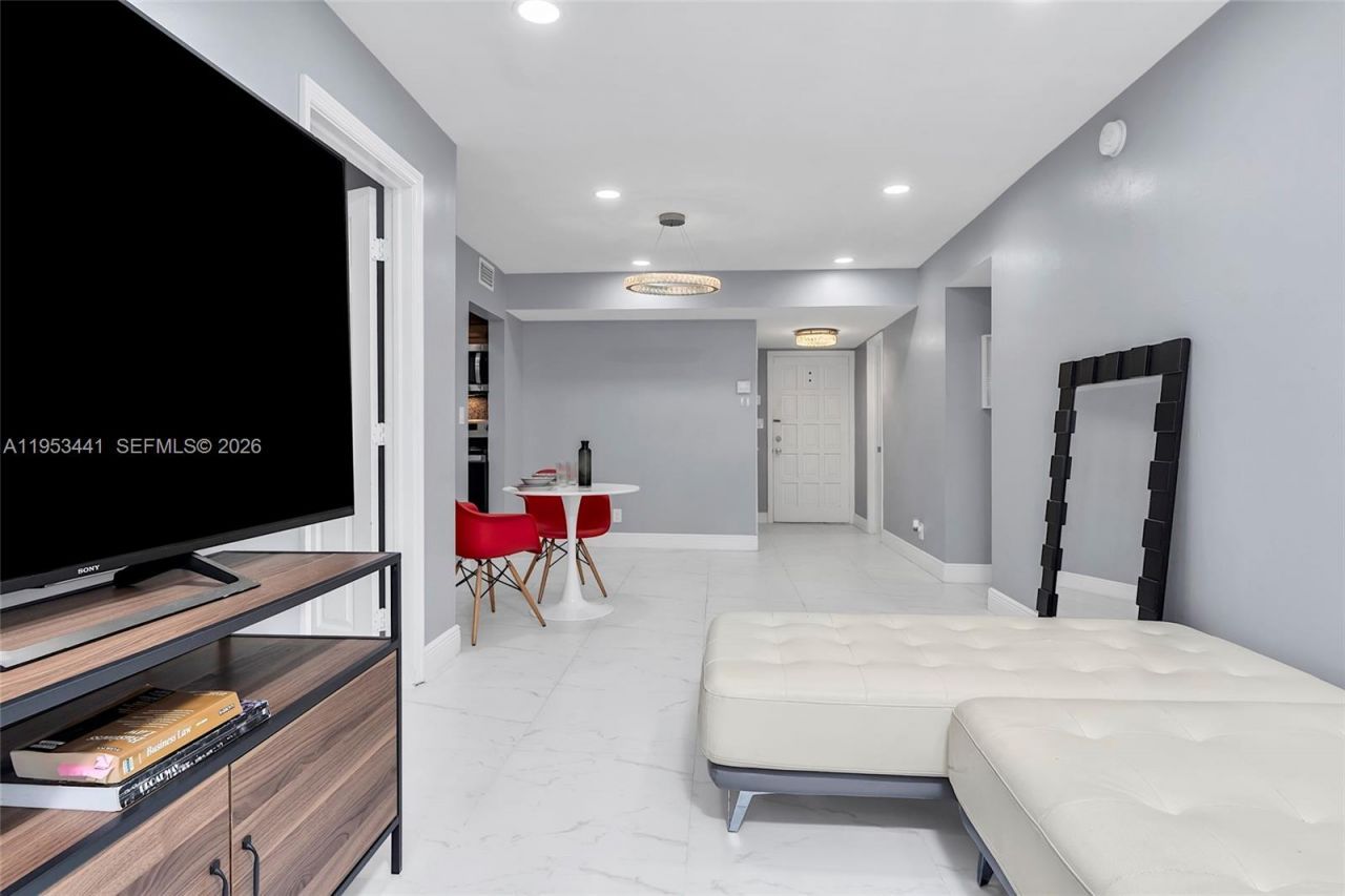 3300 Spanish Moss Ter, Unit 106, Lauderhill, FL 33319 Photo