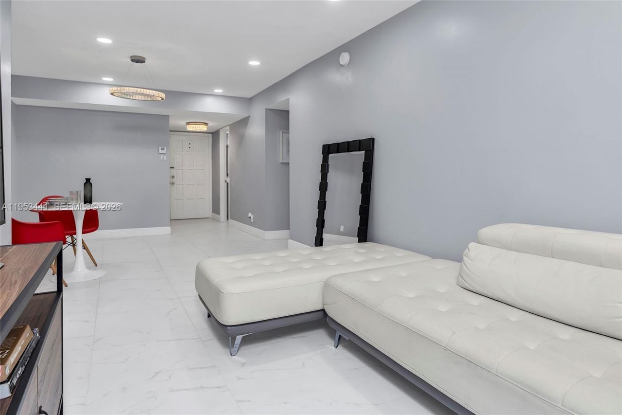 3300 Spanish Moss Ter, Unit 106, Lauderhill, FL 33319 Photo