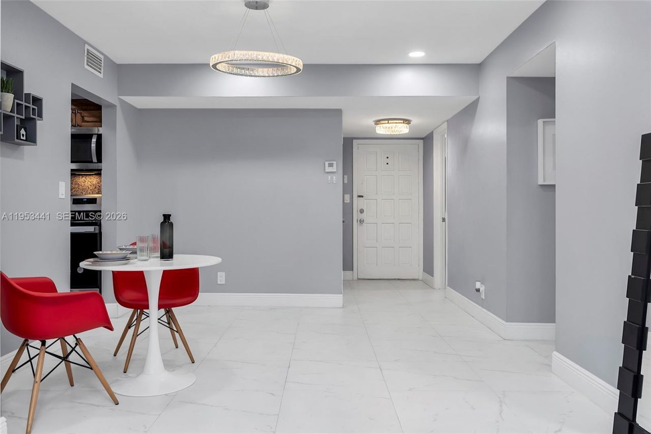 3300 Spanish Moss Ter, Unit 106, Lauderhill, FL 33319 Photo