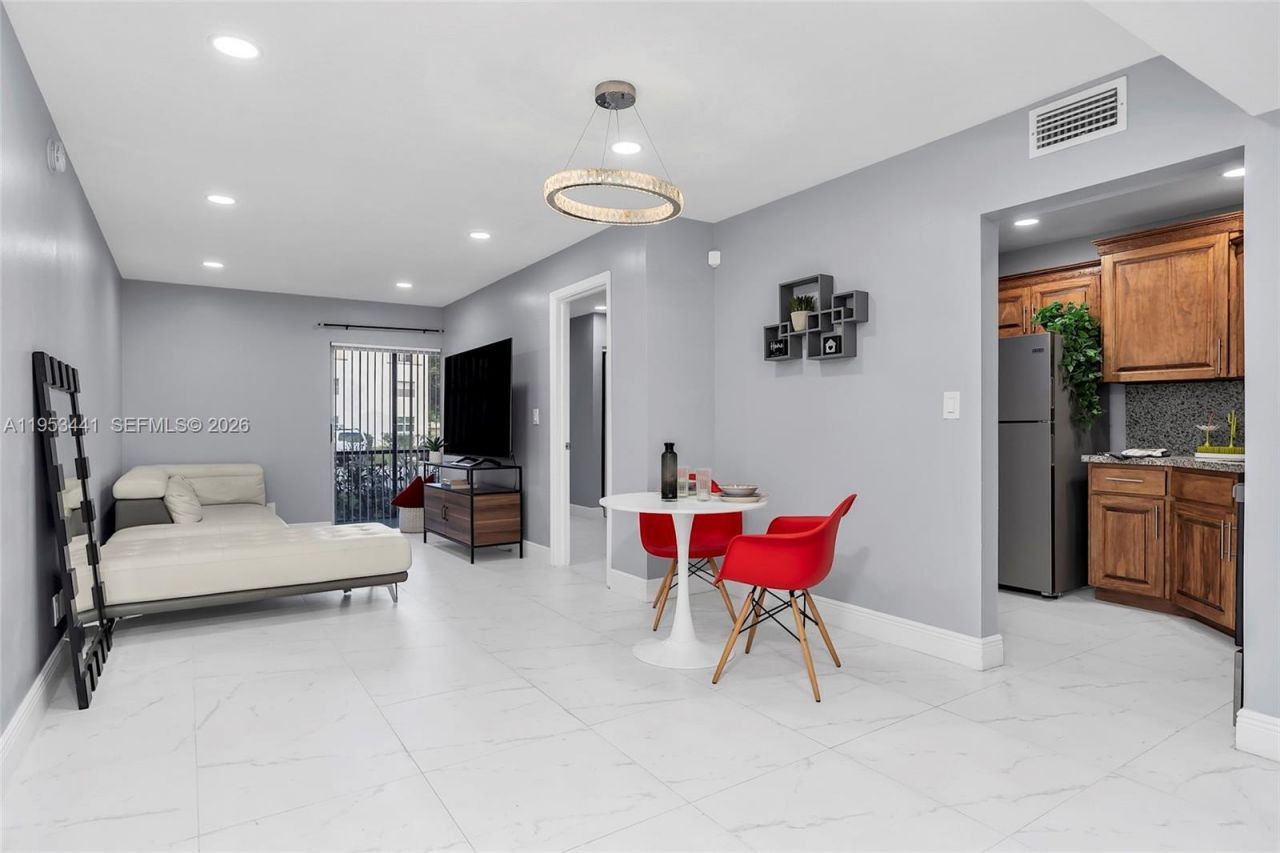 3300 Spanish Moss Ter, Unit 106, Lauderhill, FL 33319 Photo