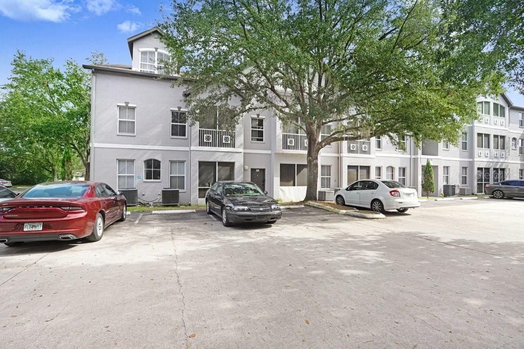 5032 Sunridge Palms Drive, Tampa, FL 33617 Main Photo