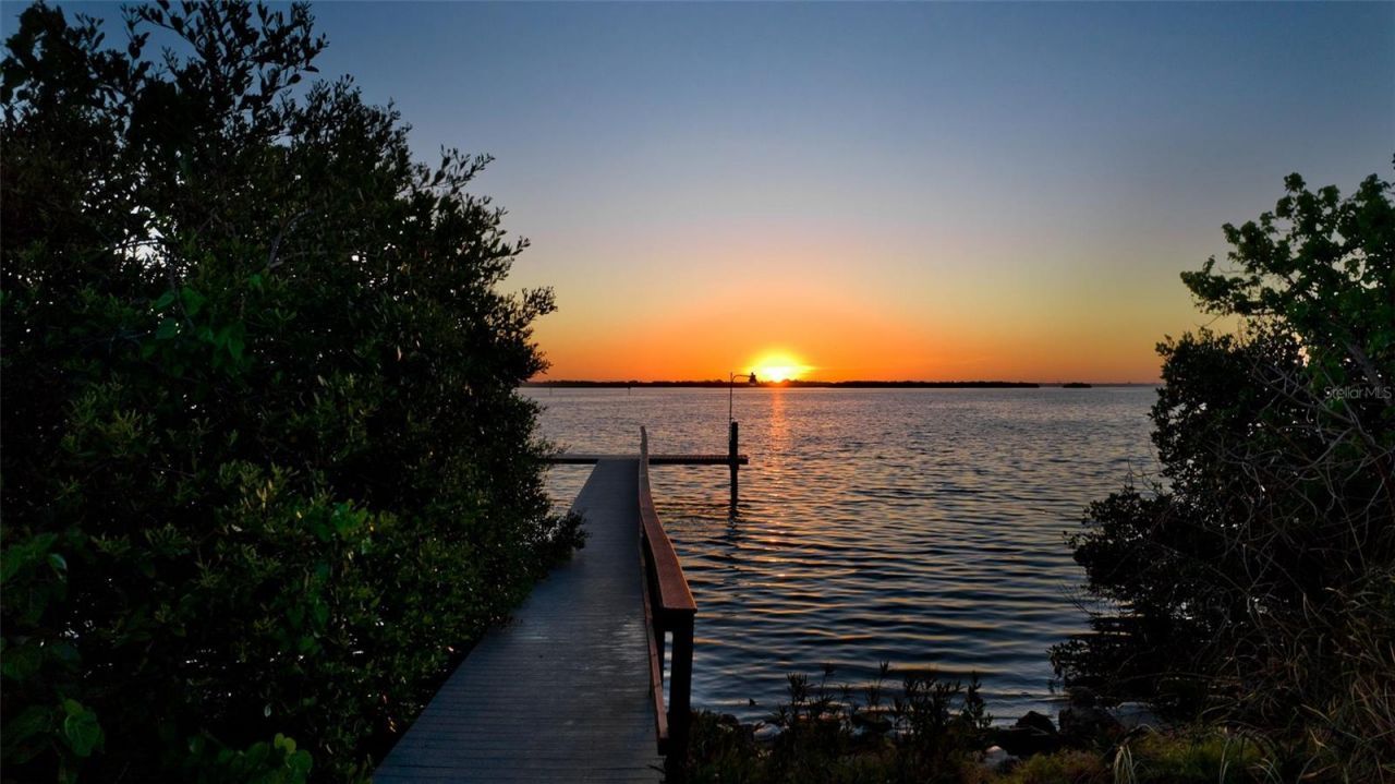 2512 Avenue A, Bradenton Beach, FL 34217 Photo