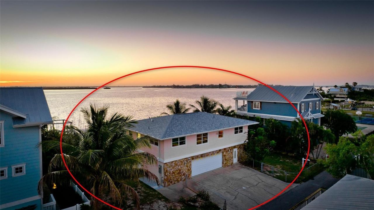 2512 Avenue A, Bradenton Beach, FL 34217 Photo
