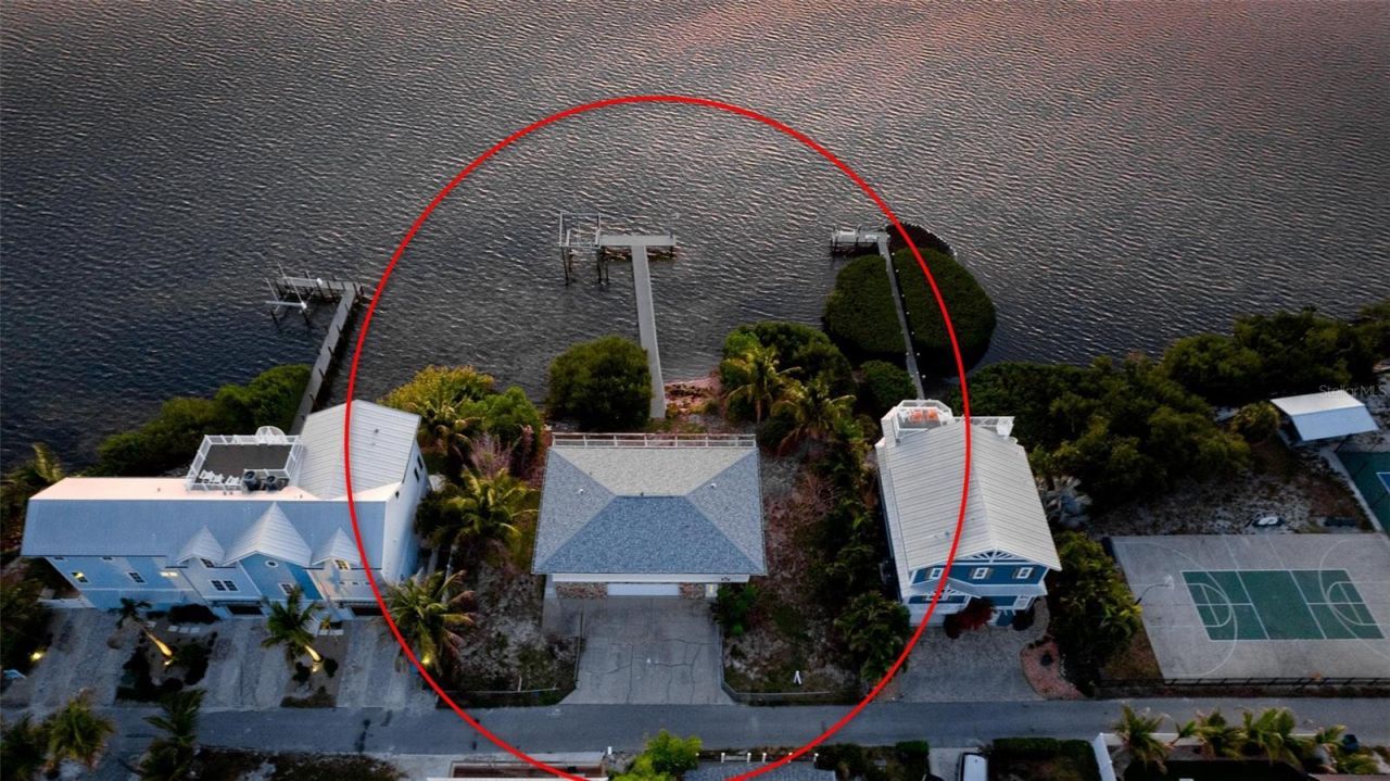 2512 Avenue A, Bradenton Beach, FL 34217 Photo