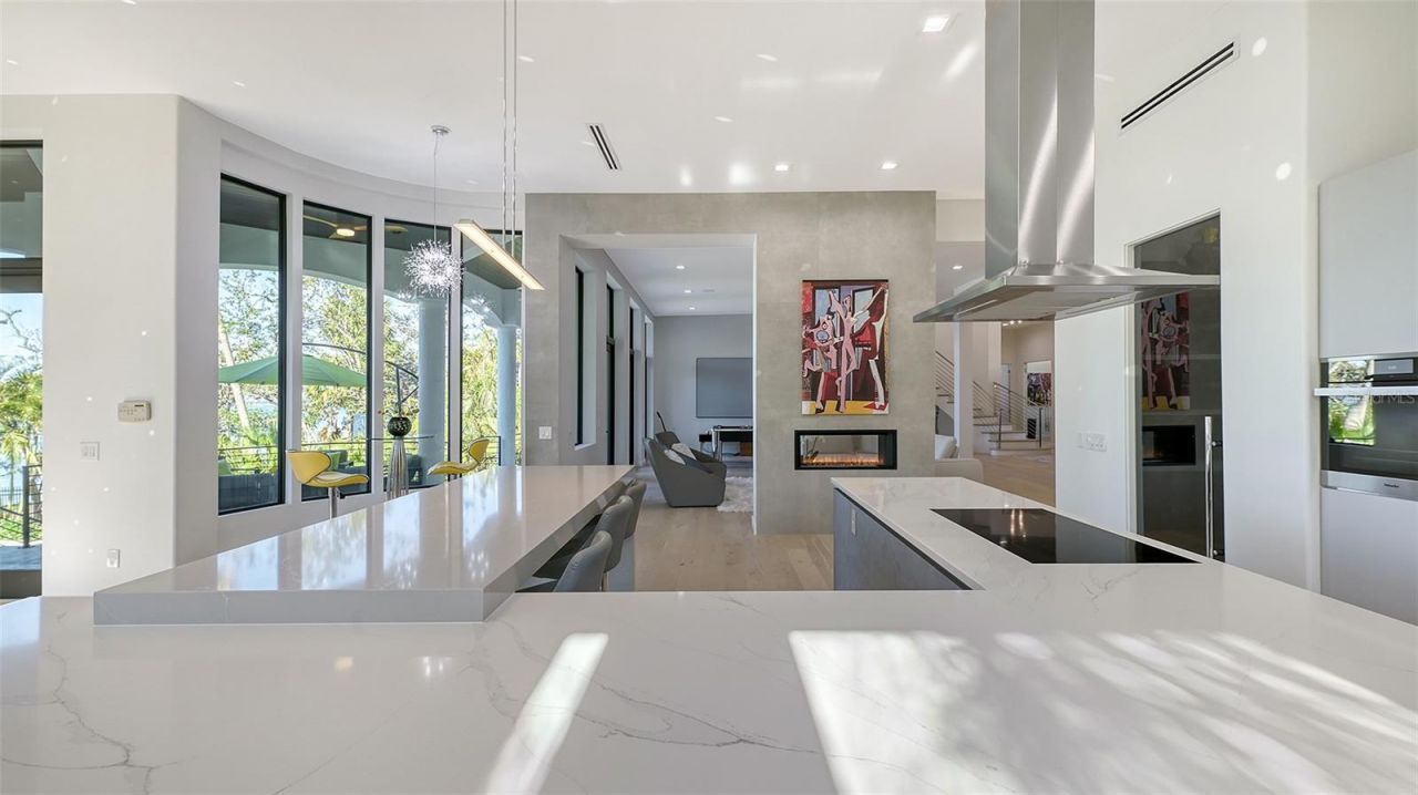 1540 Hillview Drive, Sarasota, FL 34239 Photo