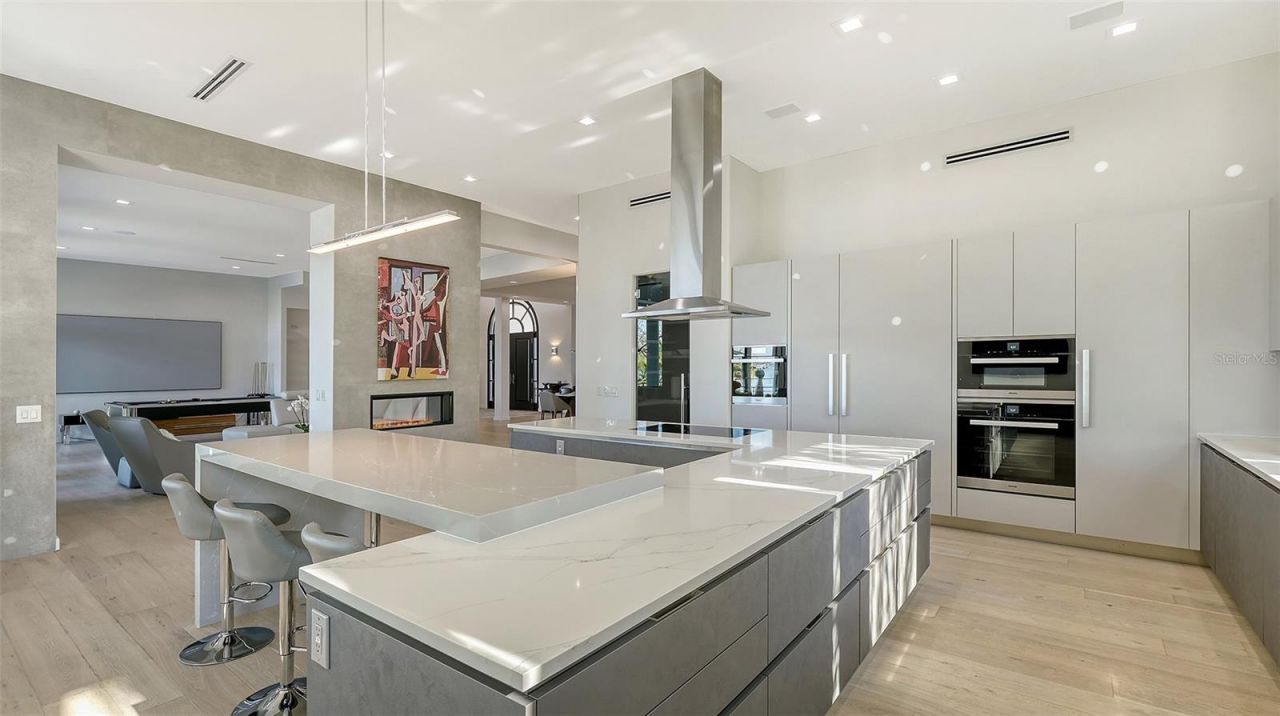 1540 Hillview Drive, Sarasota, FL 34239 Photo