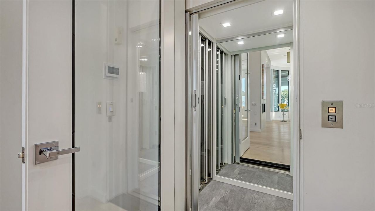 1540 Hillview Drive, Sarasota, FL 34239 Photo