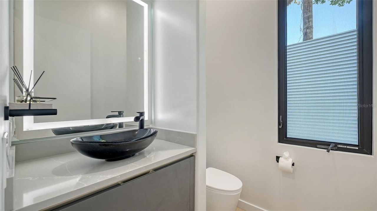 1540 Hillview Drive, Sarasota, FL 34239 Photo