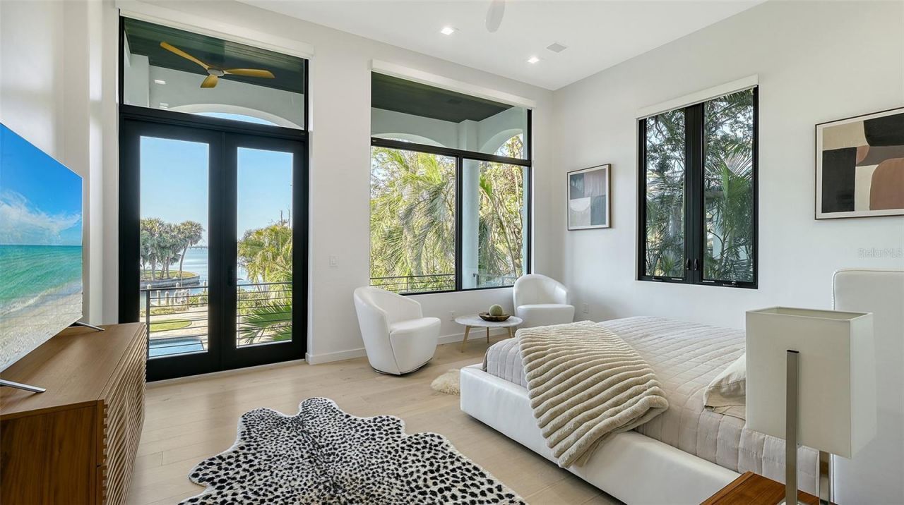 1540 Hillview Drive, Sarasota, FL 34239 Photo