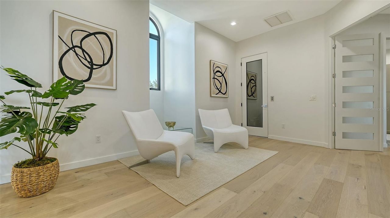 1540 Hillview Drive, Sarasota, FL 34239 Photo