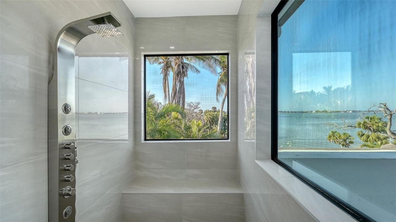 1540 Hillview Drive, Sarasota, FL 34239 Photo