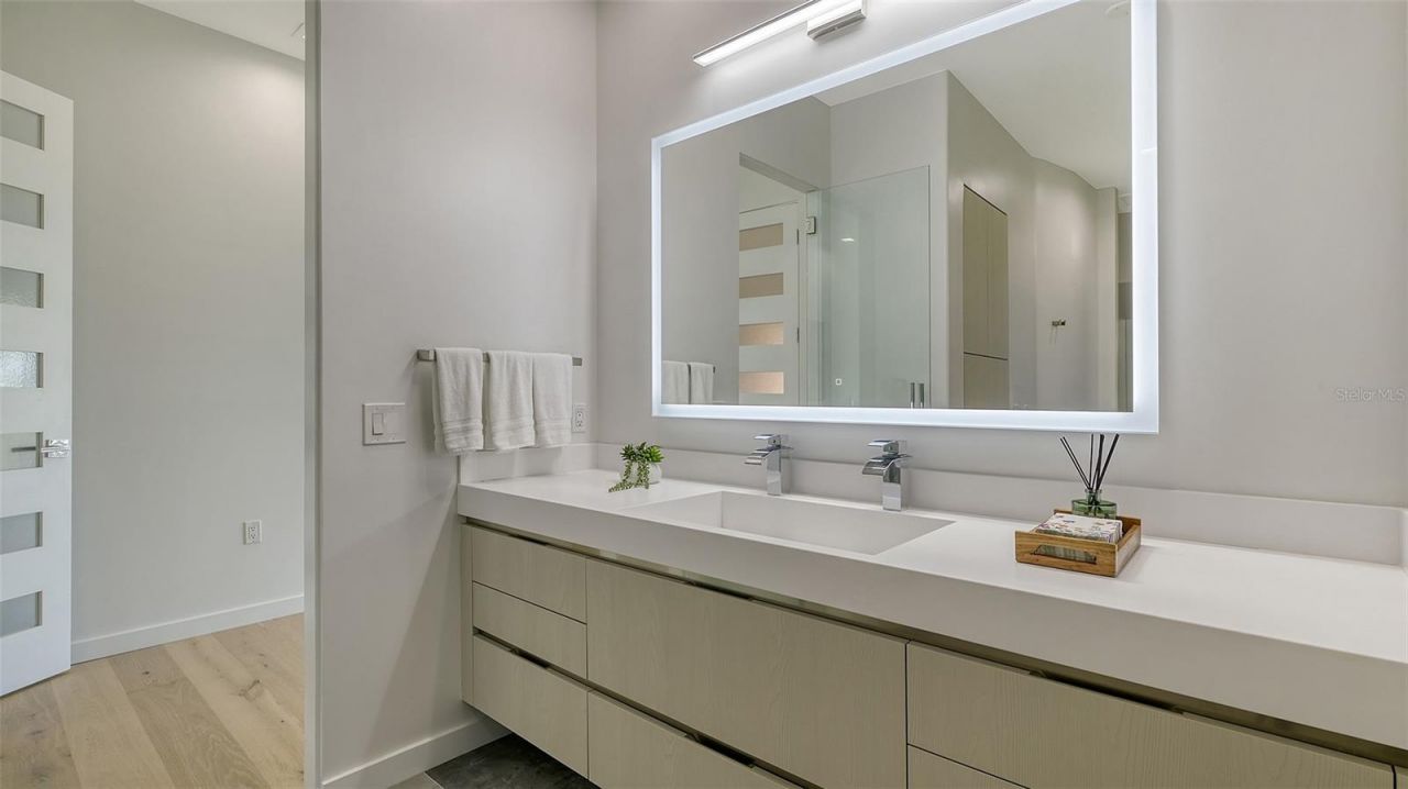 1540 Hillview Drive, Sarasota, FL 34239 Photo