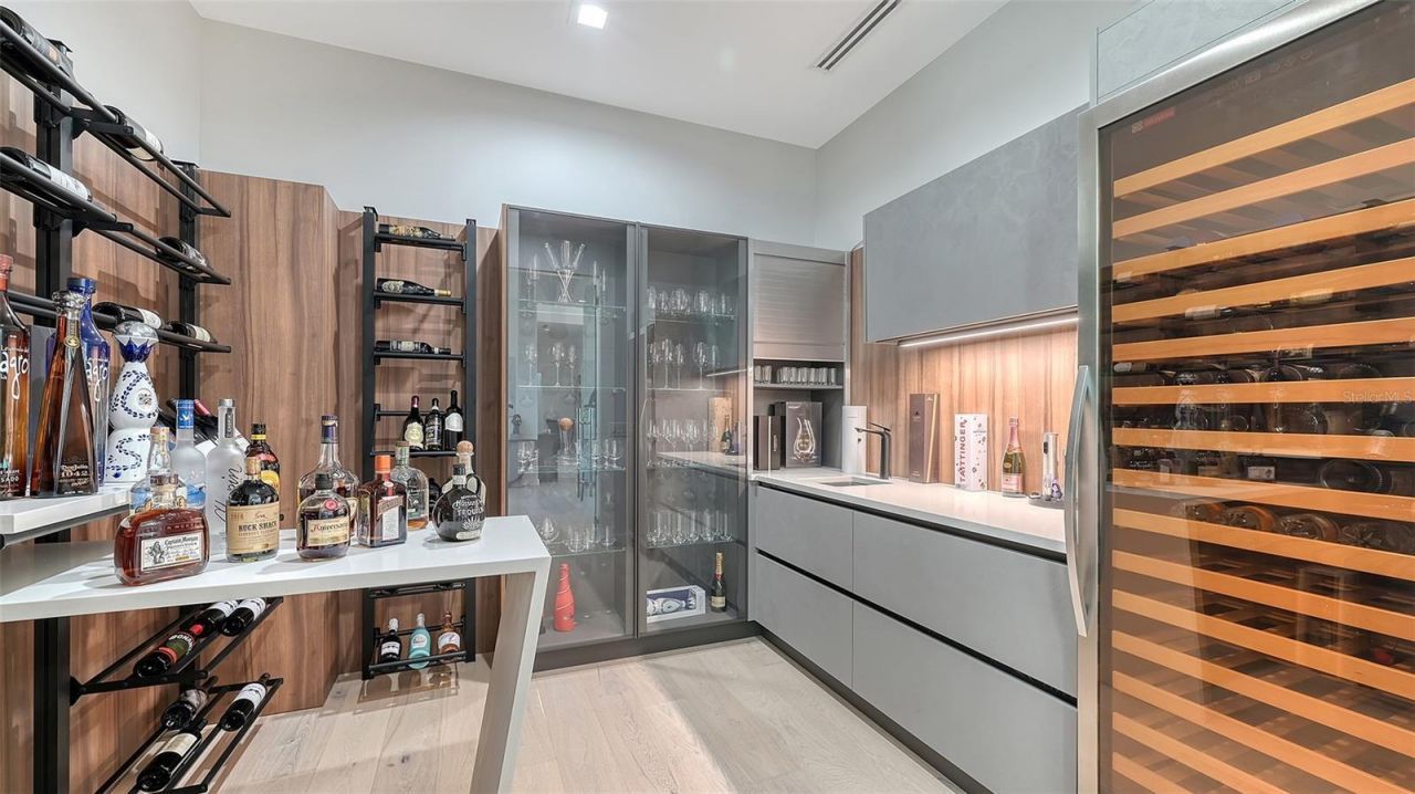 1540 Hillview Drive, Sarasota, FL 34239 Photo