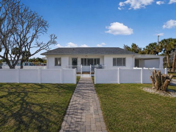 292 42ND AVENUE, ST PETE BEACH, FL 33706