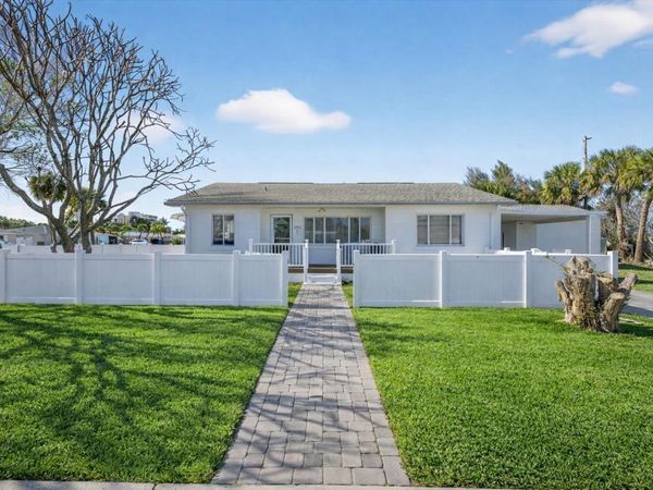 292 42ND AVENUE, ST PETE BEACH, FL 33706