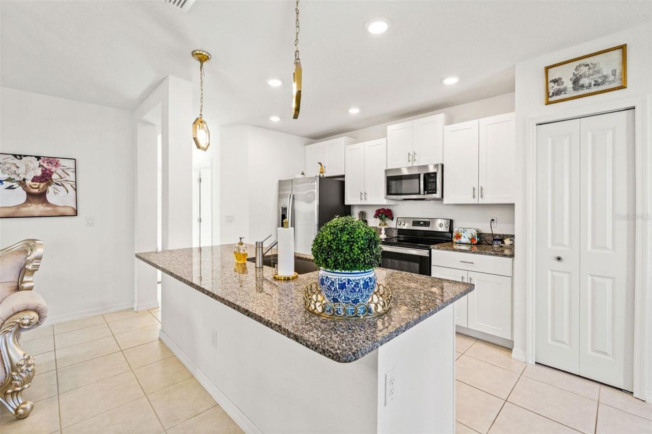 6744 Back Forty Loop, Zephyrhills, FL 33541 Photo
