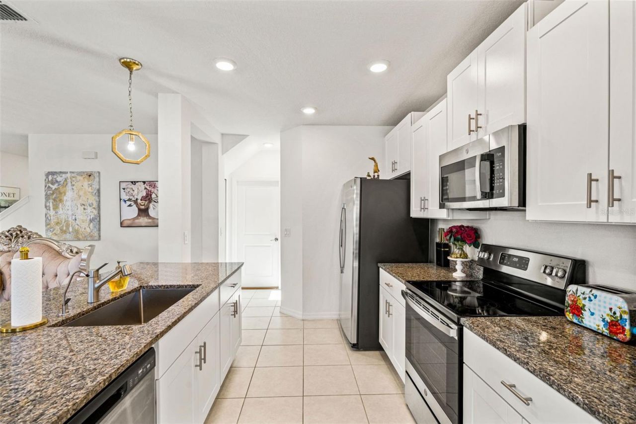 6744 Back Forty Loop, Zephyrhills, FL 33541 Photo