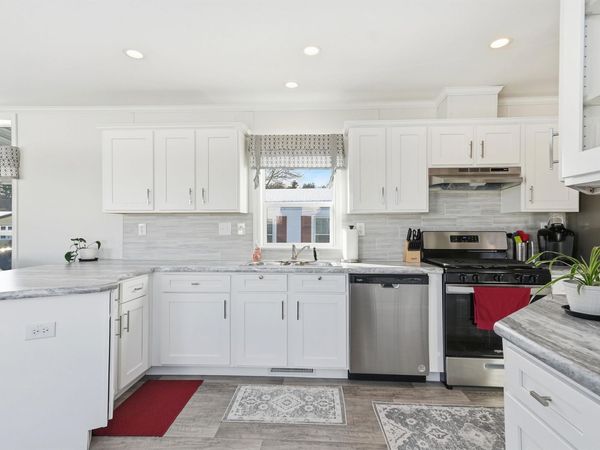 65 Caddy Drive, Salem, NH 03079