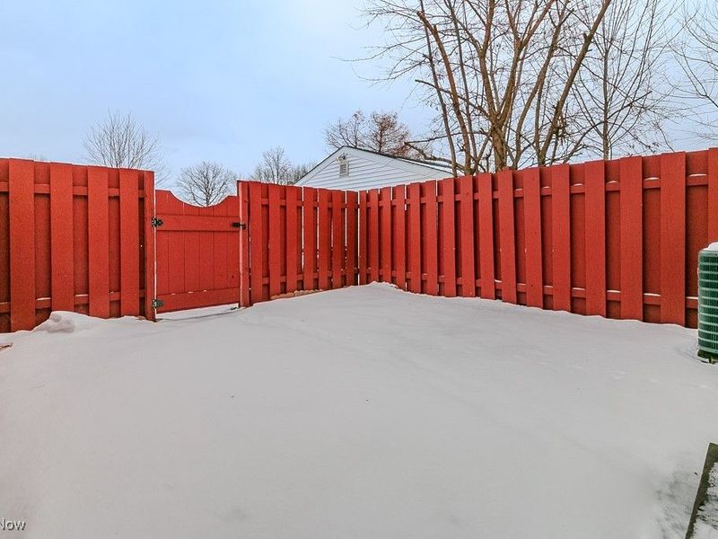 7507 Essex Drive, Mentor, OH 44060 Photo 32