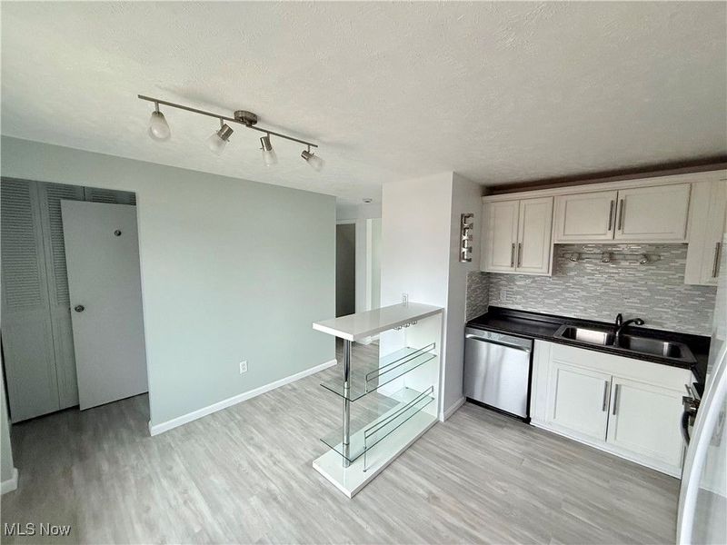 7507 Essex Drive, Mentor, OH 44060 Photo 5