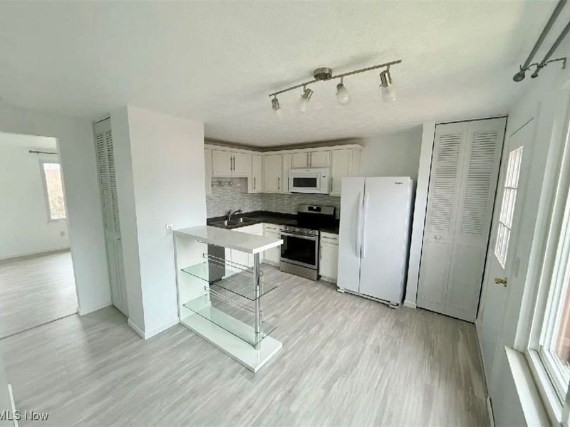 7507 Essex Drive, Mentor, OH 44060 Photo 6