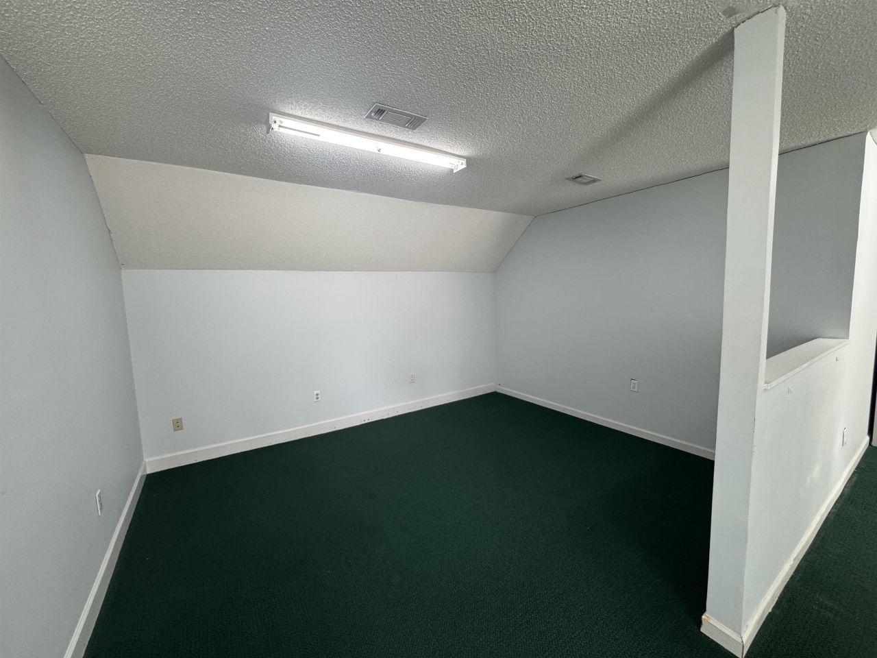 2105 Cromley Circle Photo 17