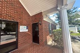 2105 Cromley Circle photo 4