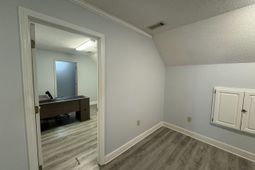 2105 Cromley Circle photo 4