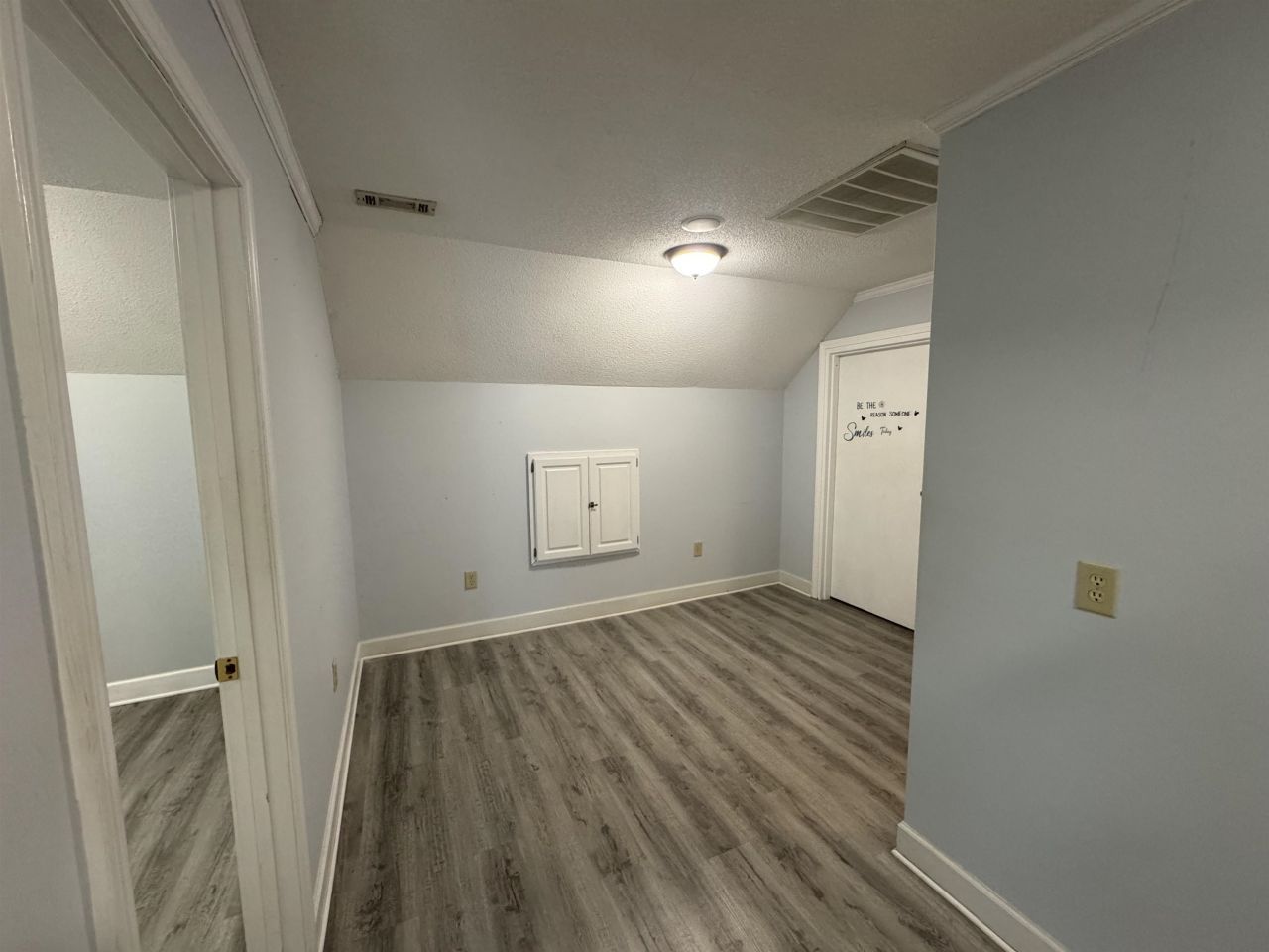 2105 Cromley Circle Photo 6