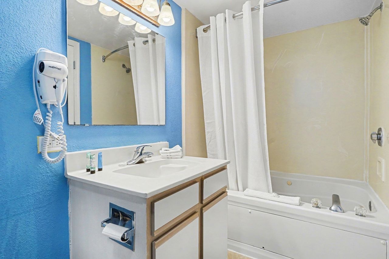 2701 S Ocean Blvd. Photo 17