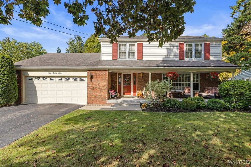 611 Sandlewood Drive, Lewiston, NY 14092 Main Photo