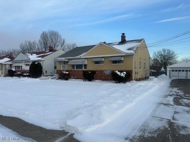 9717 Alexander Road, Garfield Heights, OH 44125 Photo 13