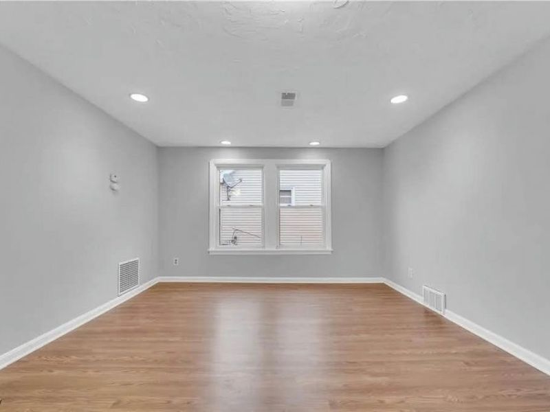 8119 Bancroft Avenue, Cleveland, OH 44105 Photo 8