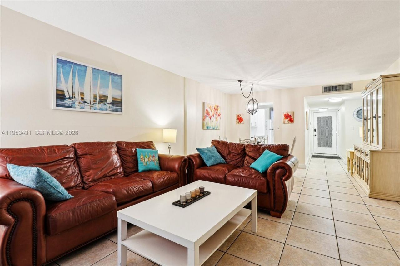 2900 NW 48th Ter, Unit 115, Lauderdale Lakes, FL 33313 Photo