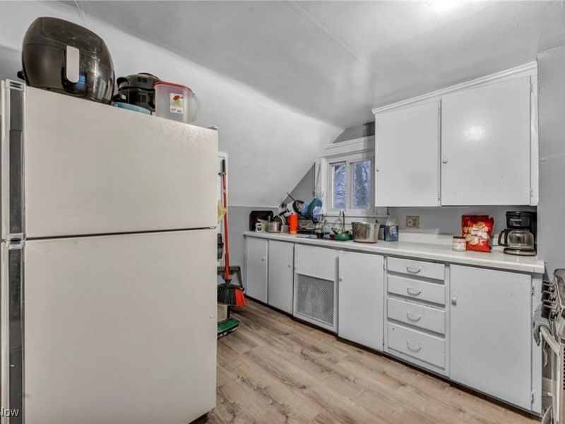 317 West Avenue, Elyria, OH 44035 Photo 19