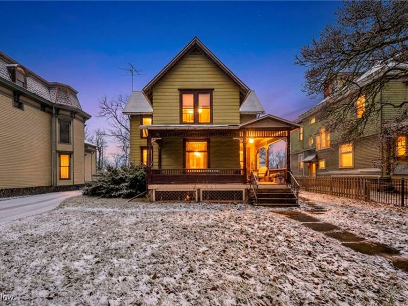 317 West Avenue, Elyria, OH 44035 Photo 2