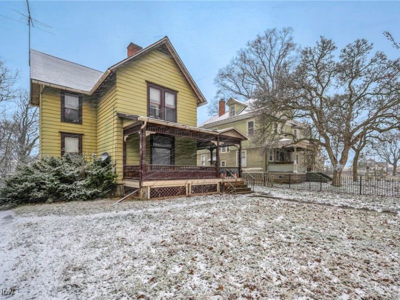 317 West Avenue, Elyria, OH 44035 Photo 4