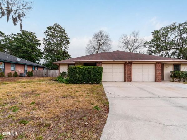 3951 HOLLOWS Drive, Jacksonville, FL 32225