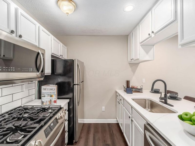 4644 Hobson Drive, Unit 13D, Columbus, OH 43228 Photo 10