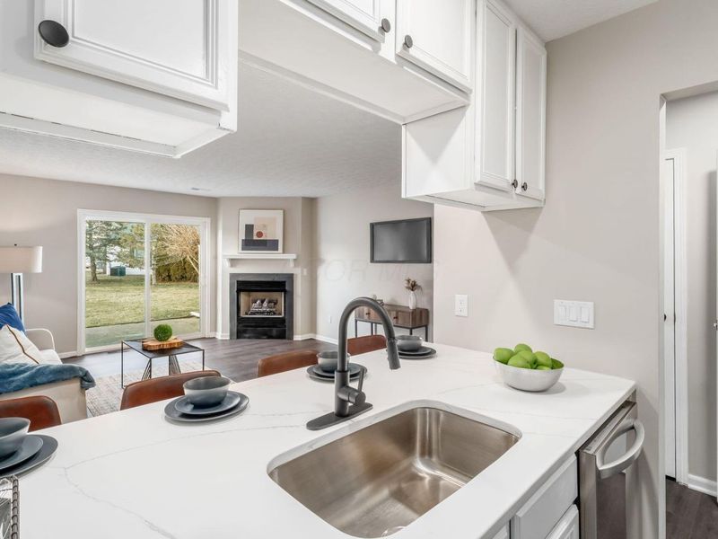 4644 Hobson Drive, Unit 13D, Columbus, OH 43228 Photo 12